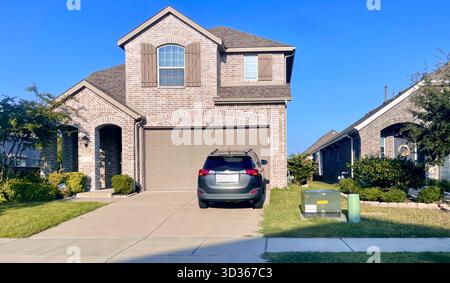 Holz- und Backsteinhaus im amerikanischen Stil, Texas, USA, Foto in hoher Qualität Stockfoto