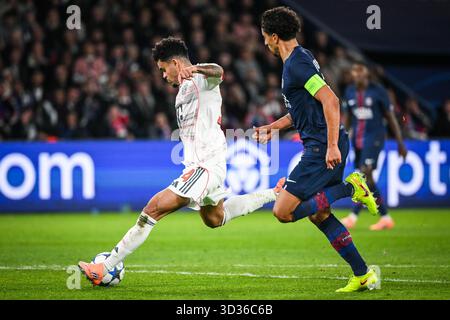 Paris, Frankreich. November 2025. Luis DIAZ von Bayern München während der UEFA Champions League, League-Phase, MD4-Fußballspiel zwischen Paris Saint-Germain und Bayern München am 4. November 2025 im Parc des Princes Stadion in Paris, Frankreich - Foto Matthieu Mirville/DPPI Credit: DPPI Media/Alamy Live News Stockfoto
