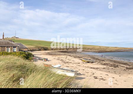 Der Sandstrand von Low Newton-by-the-Sea, Northumberland, England, Großbritannien Stockfoto