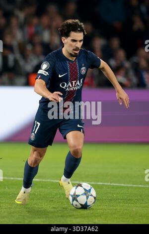 Paris, Frankreich. November 2025. Vitinha von PSG während der UEFA Champions League, League-Phase, MD4-Fußballspiel zwischen Paris Saint-Germain (PSG) und Bayern München am 4. November 2025 im Parc des Princes Stadion in Paris, Frankreich - Foto Jean Catuffe/DPPI Credit: DPPI Media/Alamy Live News Stockfoto