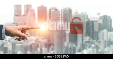 Digitales Sicherheitskonzept, das einen Cybersicherheitsverstoß veranschaulicht, mit einem roten, freigeschalteten Vorhängeschloss, das die Datensicherheit in sicheren Systemen anzeigt Stockfoto