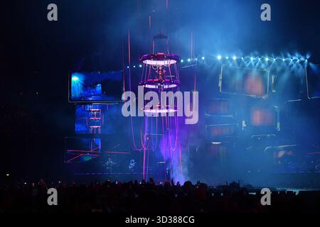 Paris, Frankreich. November 2025. Katy Perry tritt am 4. November 2025 in der Accor Arena in Paris auf. Foto: Christophe Meng/ABACAPRESS.COM Credit: Abaca Press/Alamy Live News Stockfoto