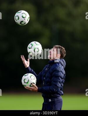 Crystal Palace Manager Oliver Glasner während eines Trainings auf dem Crystal Palace Training Ground, Beckenham. Bilddatum: Mittwoch, 5. November 2025. Stockfoto