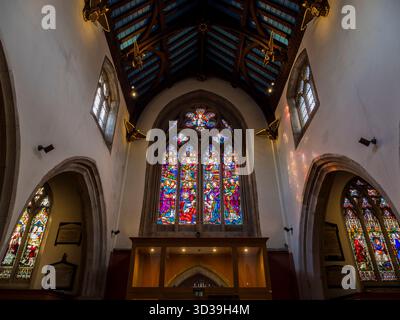 Buntglasfenster, Innenseite der All Saints Church, Kingston-upon-Thames, London, England, Großbritannien, GB Stockfoto