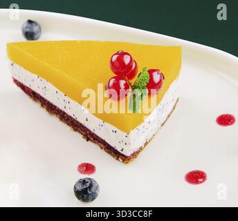 Essen, süßer hausgemachter Poppy Seed Vanilla Käsekuchen Stockfoto