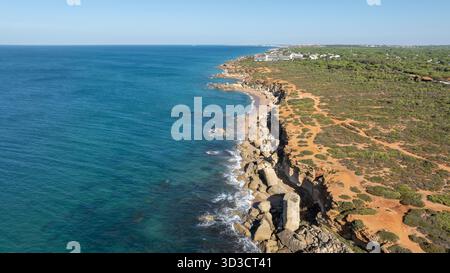 Luftaufnahme der Buchten von Roche in Conil de la Frontera, Spanien Stockfoto