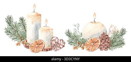 Weihnachtskerzenkomposition Set mit Tannenzweigen, trockener Orangenscheibe und Wickerspielzeug. Aquarellabbildung isoliert auf weißem Hintergrund. Für Karten Stockfoto