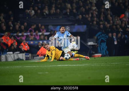 MANCHESTER, GROSSBRITANNIEN - 5. NOVEMBER: Savinho aus Manchester City während des UEFA Champions League-Spiels zwischen Manchester City und Borussia Dortmund im Etihad Stadium am 4. Spieltag der UEFA Champions League Saison 2025/26 am 5. November 2025 in Manchester, Großbritannien. Stockfoto
