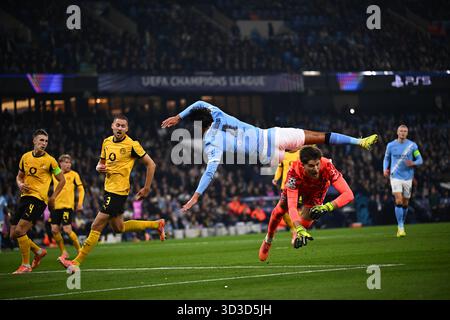MANCHESTER, GROSSBRITANNIEN - 5. NOVEMBER: Während des UEFA Champions League-Spiels zwischen Manchester City und Borussia Dortmund im Etihad Stadium am 4. Spieltag der UEFA Champions League Saison 2025/26 am 5. November 2025 in Manchester, Großbritannien. Stockfoto
