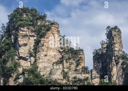 Felsformationen Tianzi Berge in Zhangjiajie National Park ist eine berühmte Touristenattraktion, Landschaftspark Wulingyuan gelegen, Provinz Hunan, China Stockfoto