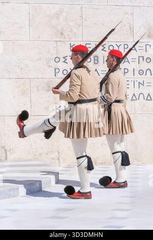 Evzone Soldaten, die Wachablösung, Athen, Griechenland, Europa, Stockfoto
