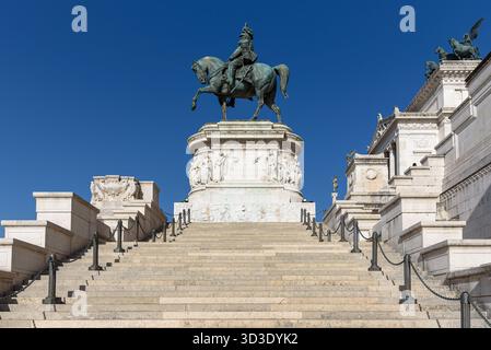 Die Reiterstatue von Victor Emmanuel II. Auf dem Vittoriano-Denkmal in Rom Stockfoto