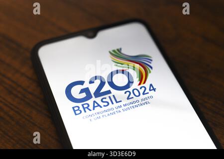17. Oktober 2024, Portugal. In dieser Abbildung wird das Logo des Gipfels G20 Rio de Janeiro 2024 (G20 Brazil) auf einem Smartphone-Bildschirm angezeigt Stockfoto