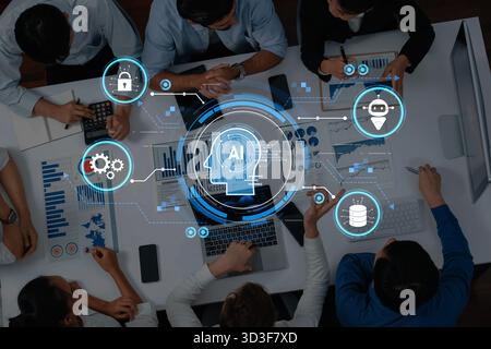 Vielseitiges Team von Fachleuten, die künstliche Intelligenz in einem modernen Büro diskutieren. Digitale Diagramme und Symbole veranschaulichen Zusammenarbeit und Innovation Stockfoto