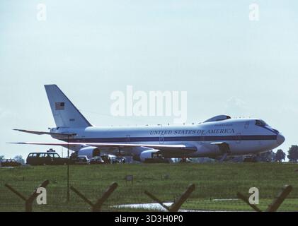 Oldtimer Boeing E-4B Nightwatch hochspezialisiertes Militärflugzeug, das von der USAF United States Air Force betrieben wird. Stockfoto