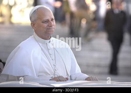 Vatikanstadt, Vatikanstadt. November 2025. Papst Leo XIV. Bei der Generalaudienz am Mittwoch auf dem Petersplatz. Vatikanstadt (Vatikan), 5. November 2025 Credit: dpa/Alamy Live News Stockfoto