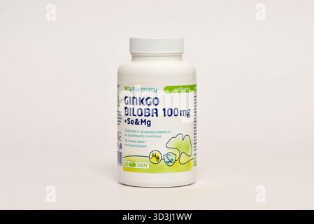Ginkgo Biloba 100 mg Selen und Magnesium Nahrungsergänzungsmittel kyrillisches Etikett von Sopharmacy Bulgarien Stockfoto