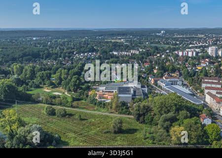 Die mittelfränkische Stadt Fürth von oben, Blick auf die Bezirke rund um das Rednitztal Stockfoto