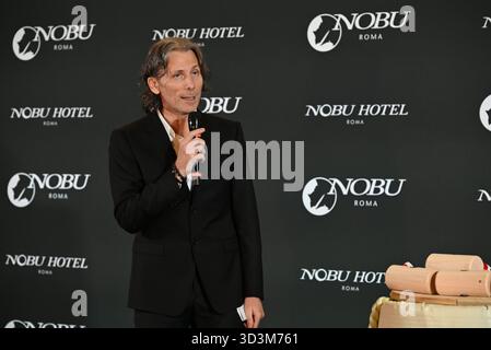 Rom, Italien. November 2025. Rom: Via Veneto. Nobu Hotel Eröffnung, Sake Zeremonie. Auf dem Foto: Carlo Acampora Credit: Independent Photo Agency/Alamy Live News Stockfoto