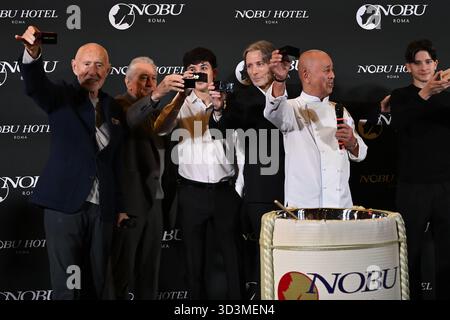Die drei Gründer von Nobu: Meir Teper, Robert de Niro und Chefkoch Nobu Matsuhisa nahmen am 6. November 2025 in Rom Teil Stockfoto