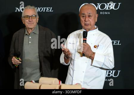 Rom, Italien. November 2025. Schauspieler Robert de Niro und Chefkoch Nobu Matsuhisa nehmen an der Eröffnung des Nobu Hotels in der Via Veneto in Rom (Italien) am 6. November 2025 teil. Quelle: Insidefoto/Alamy Live News Stockfoto