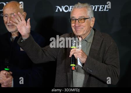 Rom, Italien. November 2025. Schauspieler Robert de Niro nimmt an der Eröffnung des Nobu Hotels in der Via Veneto in Rom (Italien) am 6. November 2025 Teil. Quelle: Insidefoto/Alamy Live News Stockfoto