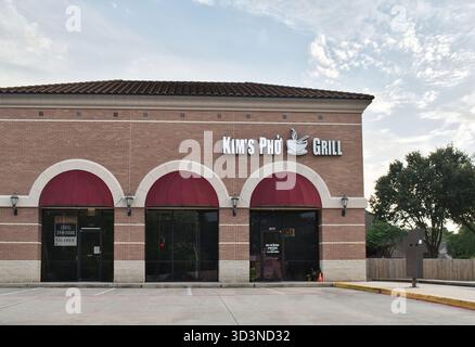 Houston, Texas, USA, 20.07.2025: Kim PHOS Grill vietnamesisches Restaurant mit Außenansicht. Stockfoto