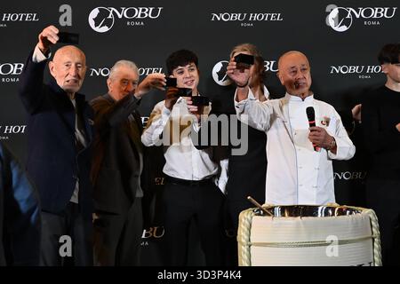 Die drei Gründer von Nobu: Meir Teper, Robert de Niro und Chefkoch Nobu Matsuhisa nehmen am 6. November 2025 in R an der Eröffnung des Nobu Hotels im Nobu Hotel Rome Teil Stockfoto