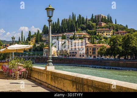 Esch-Ufer, Verona mit mittelalterlicher Altstadt, Veneto, Italien, Verona, Veneto, Italien Stockfoto