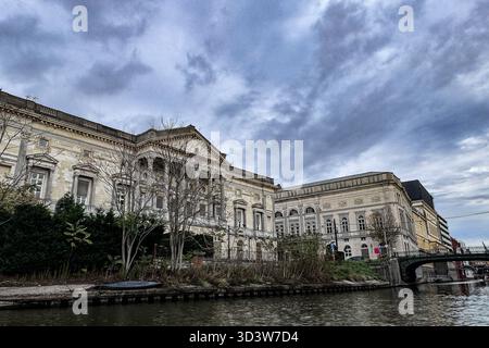 31.10.2025 xsvx, Tourismus, Reise, Gent, Oud Justitiepaleis Gent Alter Justizpalast Gerichtshof Richter Stadtarchitekt Louis Roelandt Gent *** 31 10 2025 xsvx, Tourismus, Reisen, Gent, Oud Justitiepaleis Gent Alter Justizpalast Gerichtshof Richter Stadtarchitekt Louis Roelandt Gent Stockfoto