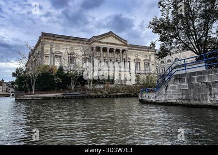 31.10.2025 xsvx, Tourismus, Reise, Gent, Oud Justitiepaleis Gent Alter Justizpalast Gerichtshof Richter Stadtarchitekt Louis Roelandt Gent *** 31 10 2025 xsvx, Tourismus, Reisen, Gent, Oud Justitiepaleis Gent Alter Justizpalast Gerichtshof Richter Stadtarchitekt Louis Roelandt Gent Stockfoto