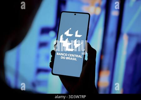 12. September 2024, Paraguay. In dieser Fotoabbildung wird das Logo der Zentralbank von Brasilien (CBB) auf einem Smartphone-Bildschirm angezeigt Stockfoto