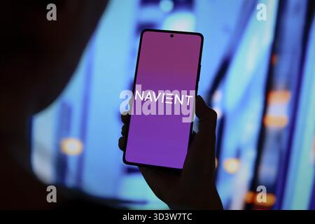 12. September 2024, Paraguay. In dieser Abbildung wird das Logo der Navient Corporation auf einem Smartphone-Bildschirm angezeigt Stockfoto
