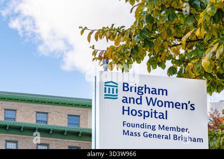 Boston, MA, USA-26. Oktober 2025: Schild am Eingang des Brigham and Women's Hospital im Longwood Medical Area. Stockfoto