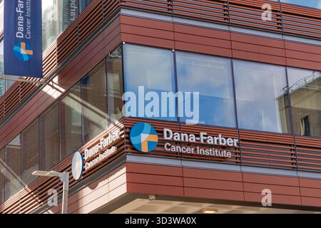 Boston, MA, USA-26. Oktober 2025: Unterschrift am Dana Farber Cancer Institute in Boston's Longwood Medical Area. Stockfoto