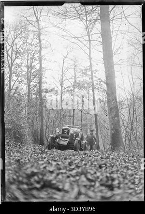 Foto, aufgenommen am 5. Februar 1925 in Satory während des militärischen Ausdauerwettbewerbs, mit einem Citroën 10 PS Fahrzeug. Stockfoto