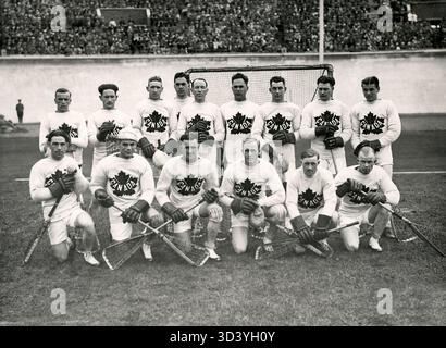 Das kanadische Team nimmt an der Demonstrationssportart Lacrosse bei den Olympischen Spielen 1928 in Amsterdam Teil. Stockfoto