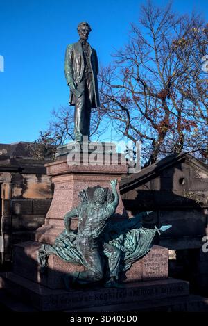 Statue von Abraham Lincoln mit befreiter Sklave auf dem Denkmal, schottisch-amerikanischer Soldaten, die im amerikanischen Bürgerkrieg gekämpft. Stockfoto