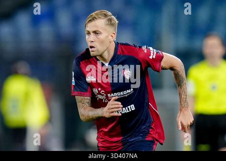 Rom, Italien. November 2025. Mattia Felici von Cagliari Calcio während der Serie A Enilive Match zwischen SS Lazio und Cagliari Calcio am 3. November 2025 in Rom Credit: Giuseppe Maffia/Alamy Live News Stockfoto