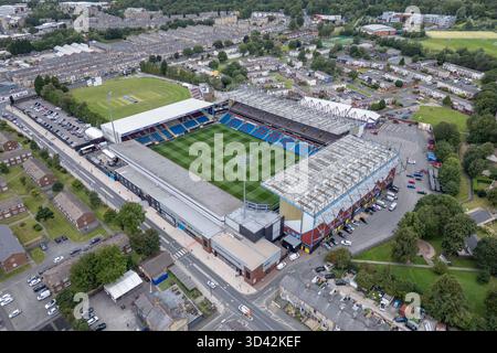 Luftaufnahme von Turf Moor, Heimstadion von Burnley FC, Burnley, Lancashire, Großbritannien. Stockfoto