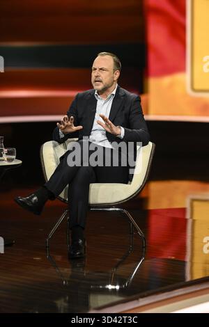 Peter Neumann Politologe 11/25 ihr Peter Neumann am 4. November 2025 in Markus Lanz , ZDF TV Fernsehen Talkshow Talkshow Talkshow Show Deutschland deutsch deutscher Mann Journalismus Journalist Politikwissenschaftler Terrorismus Terrorismusexperte Publizist deutscher Journalist Journalismus Autor Autor Terrorismus Experte Politik hoch ganz freistellbar sitzend sprechend gestikuliert *** Peter Neumann Politikwissenschaftler 11 25 ihr Peter Neumann am 4. November 2025 in Markus Lanz , ZDF TV Talkshow Talkshow Germany german german man Journalist Politikwissenschaftler Terrorismus exper Stockfoto