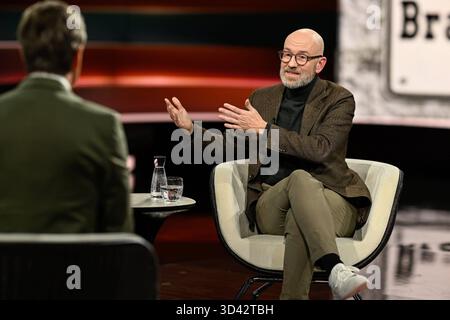Markus Lanz li. mit Dr. Peter Tauber 10/25 Ihr Markus Lanz li. Und Dr. Peter Tauber am 28. Oktober 2025 in Markus Lanz , ZDF TV Fernsehen Talkshow Talkshow Talkshow Deutschland deutsch deutscher Mann Männer Politiker Politik CDU Ex ehemaliger ehemaliger Generalsekretär Mann Italien italienisch italienisch-deutscher Moderator Fotografie Fotograf Journalist Journalismus Journalismus Journalist Autor Autor Autor Moderator Moderator deutsch-italienischer Moderator Fotograf quer halb sitzend sprechend gestikuliert *** Markus Lanz li mit Dr. Peter Tauber 10 25 Ihre Markus Lanz li a Stockfoto