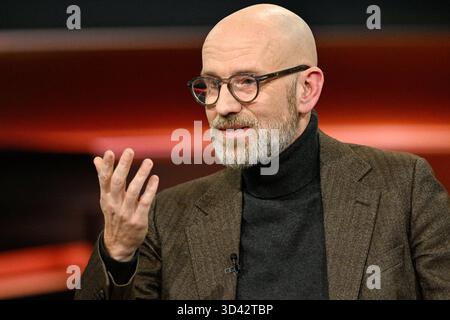 Dr. Peter Tauber Politiker 10/25 ihr Dr. Peter Tauber am 28. Oktober 2025 in Markus Lanz , ZDF TV Fernsehen Talkshow Talkshow Talkshow Deutschland deutsch deutscher Mann Politik CDU ex ehemaliger ehemaliger Generalsekretär Politiker german quer Porträt gestikuliert sprechend *** Dr. Peter Tauber Politiker 10 25 Ihr Dr. Peter Tauber am 28. Oktober 2025 in Markus Lanz , ZDF TV Talkshow Talkshow Deutschland deutsche Mann Politik CDU ex ehemaliger ehemaliger Generalsekretär Generalpolitiker deutsches Kreuzporträt gestikuliert Sprechen Stockfoto