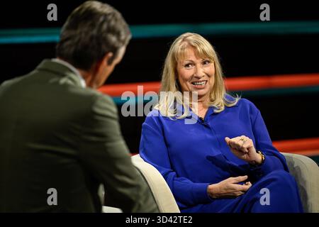 Markus Lanz mit Petra Köpping 10/25 ihr Markus Lanz und Petra Köpping am 28. Oktober 2025 in Markus Lanz , ZDF TV Fernsehen Talkshow Talkshow Talkshow Deutschland deutsch deutsche Frau deutscher Mann Politikerin Politik stellvertretende SPD-Vizevorsitzende sächsische Sachsen Sozialministerin Ministerin Landesministerin Mann Italien italienisch italienisch-deutscher Moderator Fotografie Fotograf Journalistin Journalistin Journalistin Journalistin Stockfoto