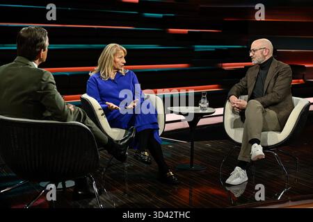 Talkrunde bei Markus Lanz , ZDF 10/25 her Markus Lanz, Petra Köpping und Dr. Peter Tauber v.li. Am 28. Oktober 2025 in Markus Lanz , ZDF TV Fernsehen Talkshow Talkshow Talkshow Deutschland deutsch deutsche Frau deutscher Mann Männer Politiker Politik CDU Ex ehemalige ehemalige Generalsekretär Politikerin stellvertretende SPD-Vizevorsitzende sächsische Sachsen Sozialministerin Ministerin Landesministerin Mann Italien italienisch italienisch-deutscher Moderator Fotografie Fotograf Journalistin Journalistin Journalistin Journalistin Journalistin Autorin Autor Gastgeberin german-ita Stockfoto