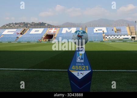 Como, Italien. November 2025. Como's AIRC 45521 während des Fußballspiels der Serie A zwischen Como und Cagliari im Giuseppe Sinigaglia Stadion in Como, Norditalien - 8. November 2025 Sport - Soccer. (Foto: Antonio Saia/LaPresse) Credit: LaPresse/Alamy Live News Stockfoto