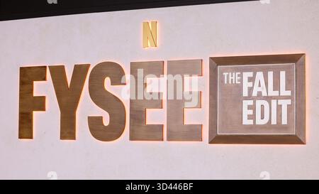 HOLLYWOOD, LOS ANGELES, KALIFORNIEN, USA - NOVEMBER 07: Ein allgemeiner Blick auf die Atmosphäre beim Netflix FYSEE: The HerbstEdit - 'The Beast in Me' Season 1 FYC (for your Review) Event am 7. November 2025 im Netflix Tudum Theater in Hollywood, Los Angeles, Kalifornien, USA. (Foto: Xavier Collin/Image Press Agency) Stockfoto