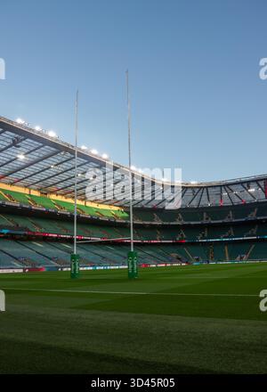 London, Großbritannien. November 2025. Ein leeres Stadion vor dem Spiel England gegen Fiji im Allianz Stadium, Twickenham für die Quilter Nations Series 2025. London, Großbritannien © ️ Credit: Elsie Kibue/Alamy Live News Stockfoto