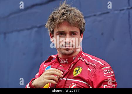 Sao Poulo, Brasilien. November 2025. Charles Leclerc (MON) Scuderia Ferrari SF-25 vor dem Sprint-Rennen des F1 Grand Prix von Brasilien beim Autodromo Jose Carlos Pace Credit: Action Plus Sports/Alamy Live News Stockfoto