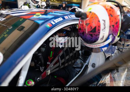 SARGEANT Logan (usa), Proton Competition, Ford Mustang LMGT3 #77, LM GT3, Porträt während des Rookie-Tests 2025 der FIA Langstrecken-Weltmeisterschaft 2025, am 9. November 2025 auf dem Bahrain International Circuit in Sakhir, Bahrain - Foto Javier Jimenez/DPPI Credit: DPPI Media/Alamy Live News Stockfoto